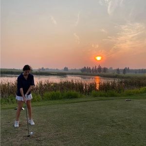 Meet your Posher, Estela